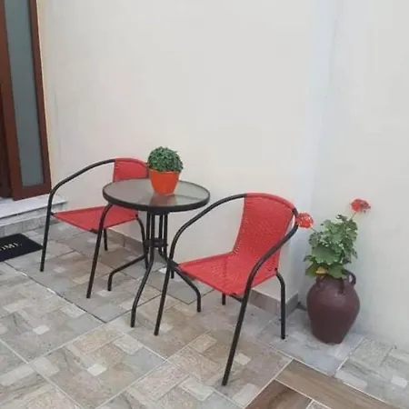 Apartament Niochori 3 *