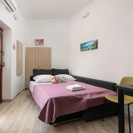 Appartement Niochori 3 *